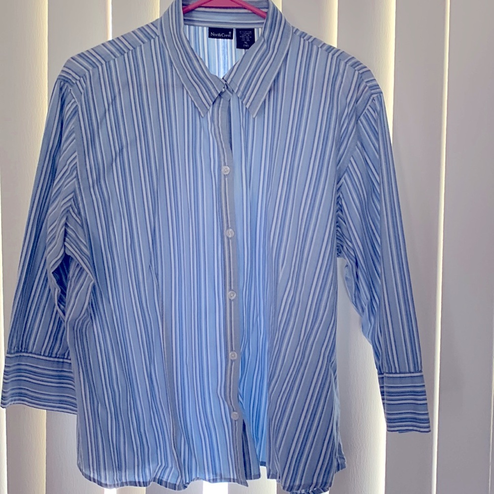 Northcrest button down shirt 97% cotton 3% Spandex